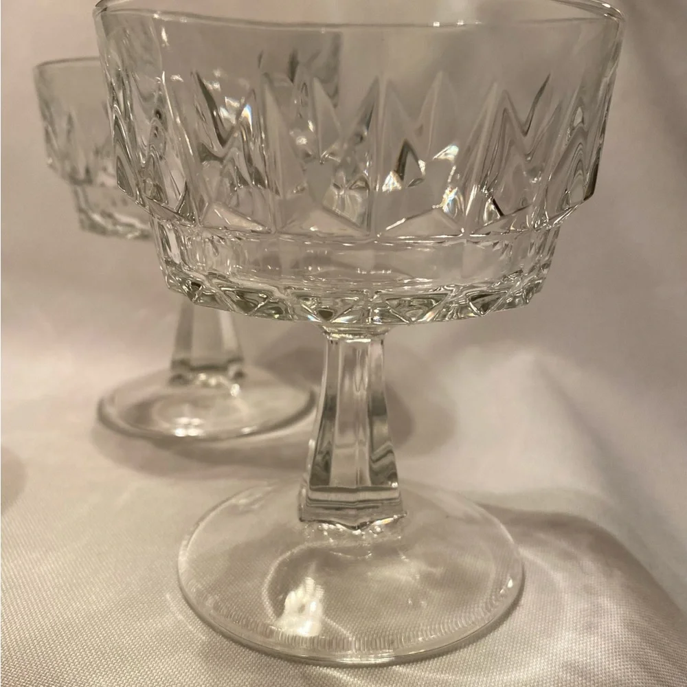 Arcoroc Prestige de France Artic Champagne Sherbet Crystal Glasses